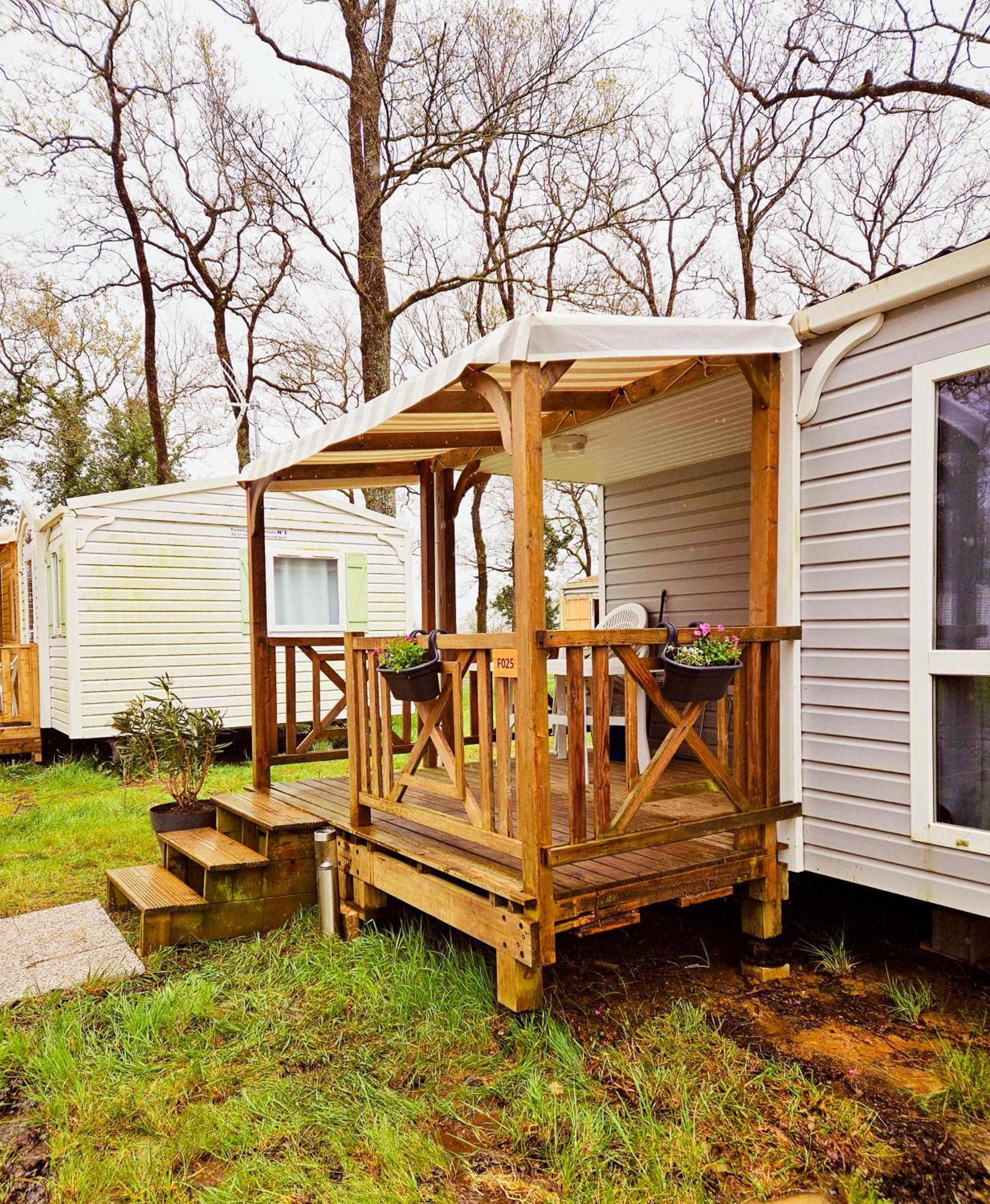Bungalow Cosy Equipe La Boissiere-de-Montaigu エクステリア 写真